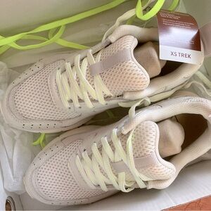 NWT in Box— Brandblack womens’s sneakers size 6